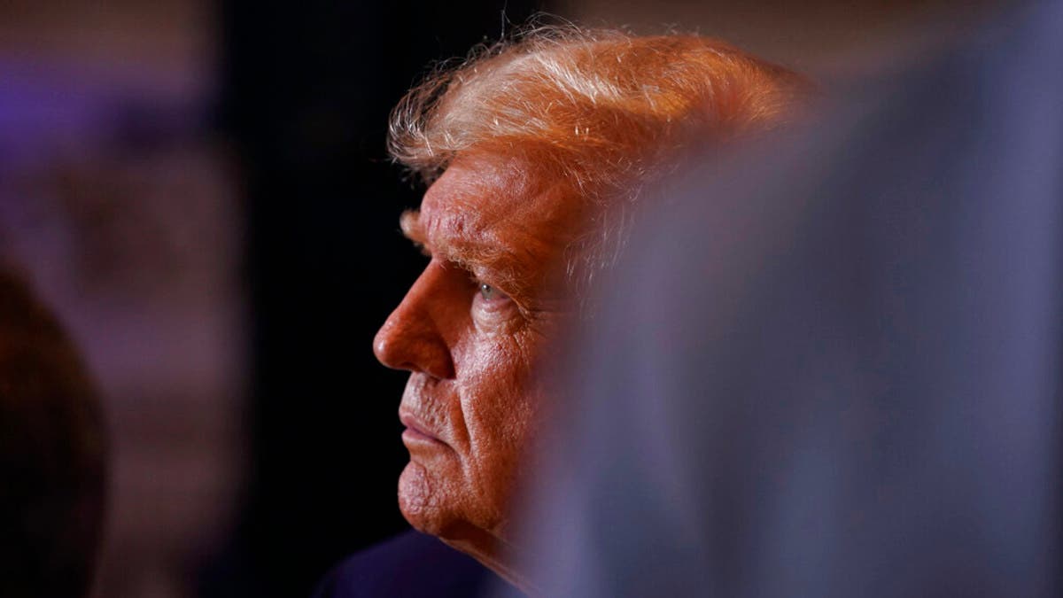 استطلاع: 76 % من الأميركيين يرون أن محاكمة ترمب “سياسية”