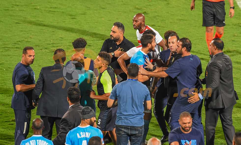 مصدر من الزمالك يكشف لـ في الجول تفاصيل المشادة مع بيراميدز.. وموقف فتح الله