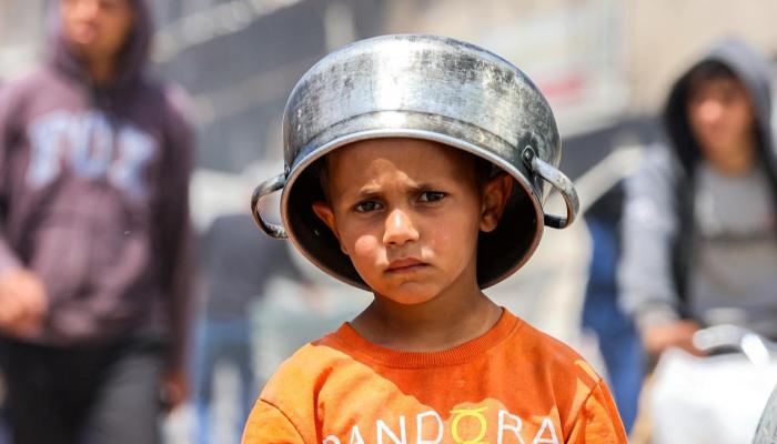 أخبار غزة اليوم.. وفود تتحرك ومقترحات تتطاير وغارات تتساقط