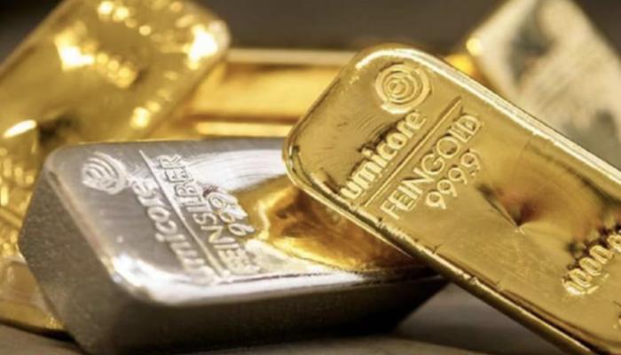 الذهب يحلق نحو قمة جديدة.. 3500 دولار للأوقية