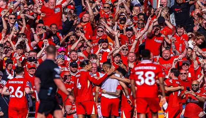 ليفربول «زعيم» البريميرليغ.. ومحمد صلاح يوقّع على المجد