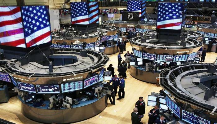 أسوأ أداء منذ 50 عاماً.. الأسواق الأمريكية تترنح