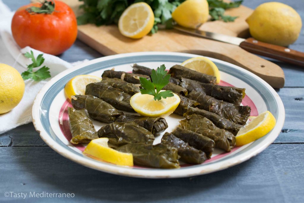 ورق العنب على الطريقة اللبنانية – Tasty Mediterraneo