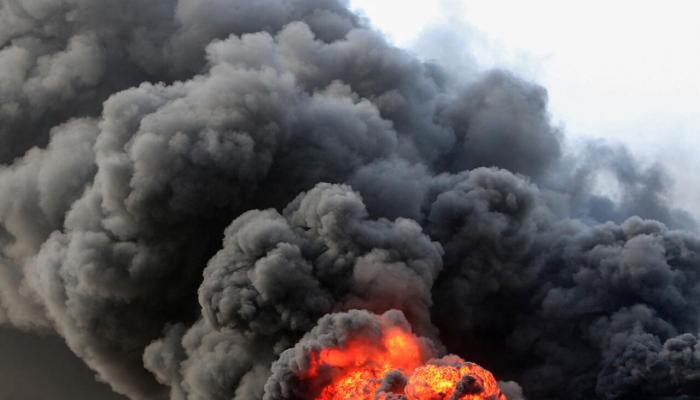 غارات إسرائيلية تدك مواقع حوثية بالحديدة.. أكبر موجة من الضربات