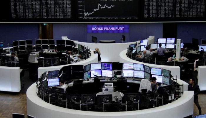 الأسهم الأوروبية تشهد ارتفاعا ملحوظا بآمال إبرام اتفاق تجاري