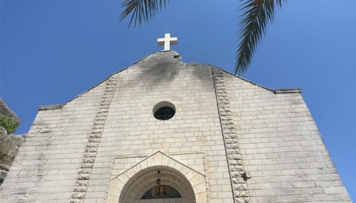 آخر أخبار غزة.. نيران إسرائيل تقتل 22 فلسطينيا وتضرب كنيسة