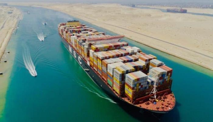 «البترول» المصرية تعلن السيطرة على حريق اندلع بسفينة حاويات أرسلت استغاثة