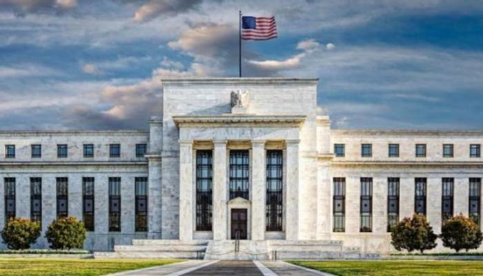 الفيدرالي الأمريكي يثبّت سعر الفائدة للمرة الخامسة في 2025.. «باول» يُغضب «ترامب» مجددا