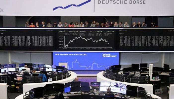 الأسهم الأوروبية تحت ضغط قمة ترامب-بوتين.. خسائر للتكنولوجيا والمالية
