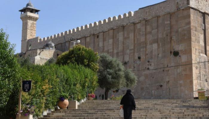 إسرائيل تبحث «فصل» الخليل عن الضفة.. بديل عشائري للسلطة الفلسطينية؟