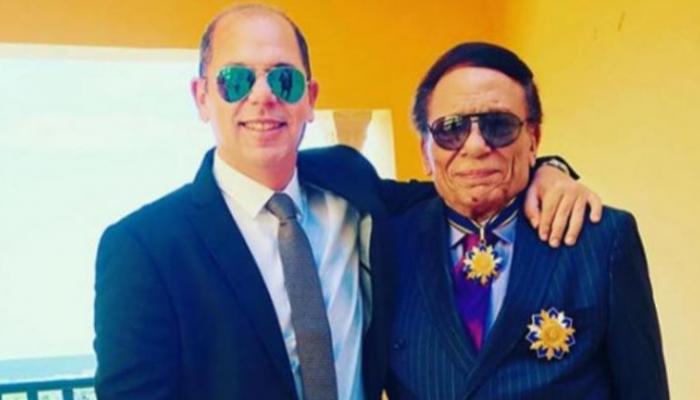 «أهلاوي أم زملكاوي؟».. عمر متولي يكشف الانتماء الكروي لعادل إمام