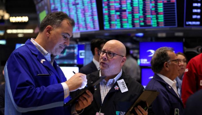 وول ستريت تترقب قرار الفيدرالي.. والأسهم الأمريكية تستقر قرب مستوياتها القياسية