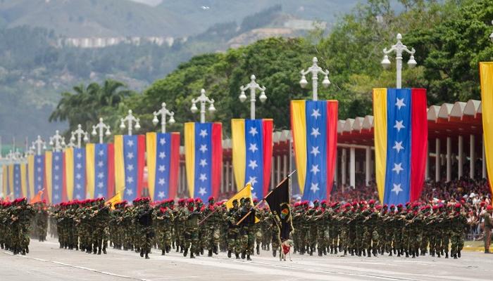 فنزويلا تحشد 3 ملايين مسلح في ظل التصعيد مع أمريكا