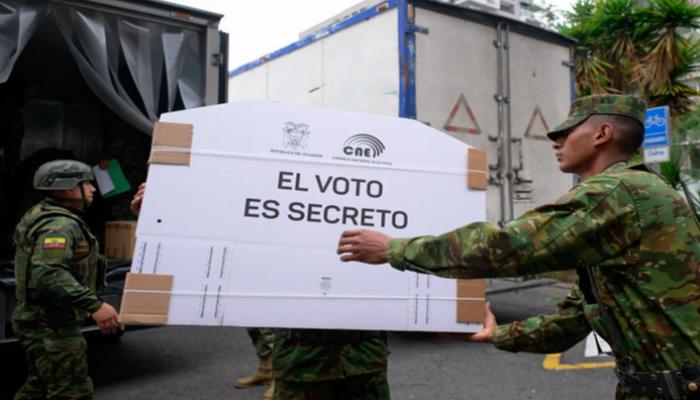 قواعد أجنبية ودستور جديد.. استفتاء حاسم في الإكوادور