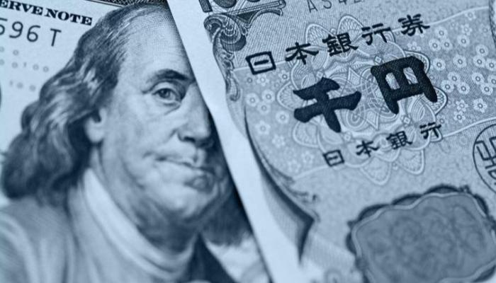 صدمة أسواق العملات.. تراجع الين والدولار يهبط على وقع خفض الفائدة