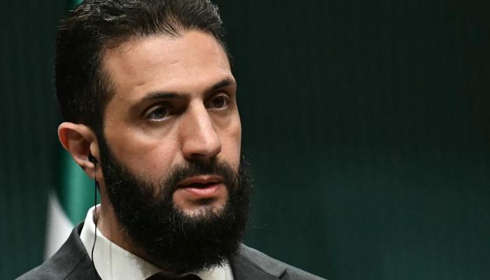 عام على حكم الشرع.. نجاح في الخارج وعقبات بالداخل السوري