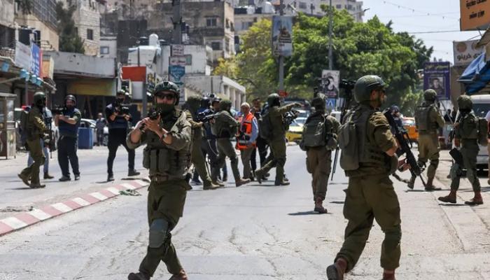 إسرائيل تقتل فلسطينيين اثنين في الضفة الغربية