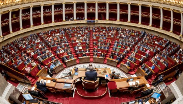 روابط الإخوان و«فرنسا الأبية».. أسرار تحقيق برلماني استجوب وزراء