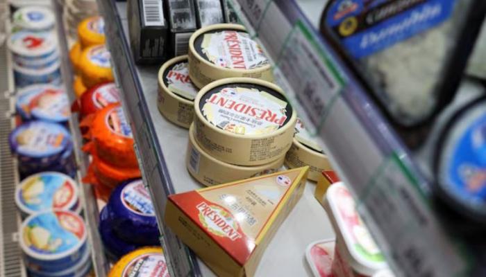 الصين تفرض رسوماً على منتجات الألبان الأوروبية