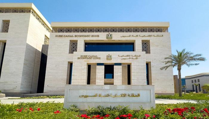 «اقتصادية قناة السويس» تنفي رسو سفينة تحمل معدات عسكرية بميناء بورسعيد