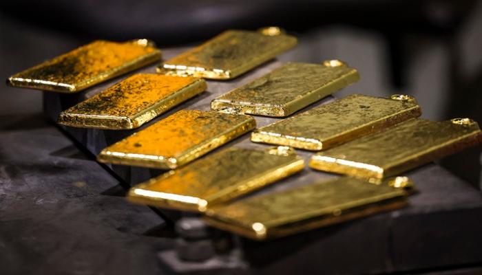 سعر الذهب اليوم.. «النفيس» يتراجع بفعل قوة الدولار وهدوء التوترات مع إيران