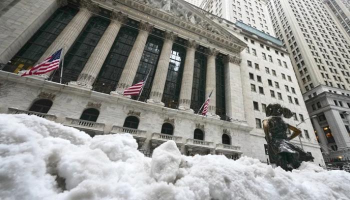 وول ستريت تواصل التحليق بدعم أسهم التكنولوجيا والدولار يترقب قرار الفيدرالي