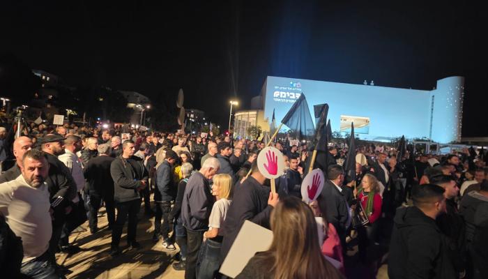 وحدة الأحزاب العربية تحشد عشرات الآلاف في تل أبيب ضد الجريمة وبن غفير