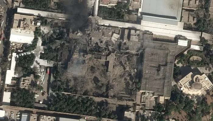 القناة 12 العبرية: سفير إسرائيل بواشنطن أبلغ مسؤولين أمريكيين بمقتل خامنئي