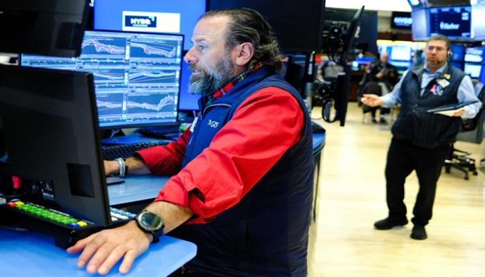 وول ستريت تحت ضغط الحرب.. النفط والتضخم يواصلان تهديد الاستقرار المالي