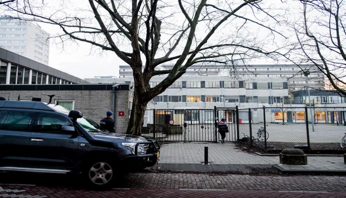 انفجار يستهدف مدرسة يهودية في أمستردام.. وهولندا تصفه بـ«هجوم موجّه»