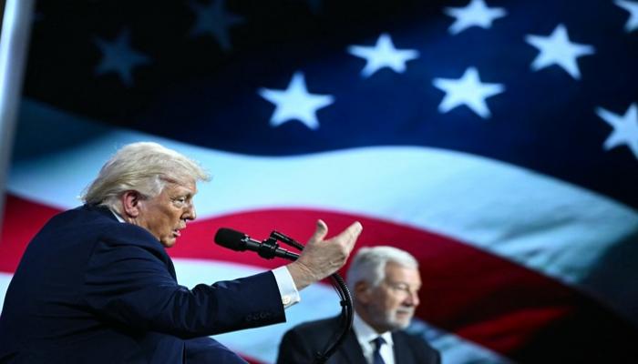 وسع بنك الأهداف بإيران.. الرئيس الأمريكي يطلق مازحا «مضيق ترامب» على هرمز