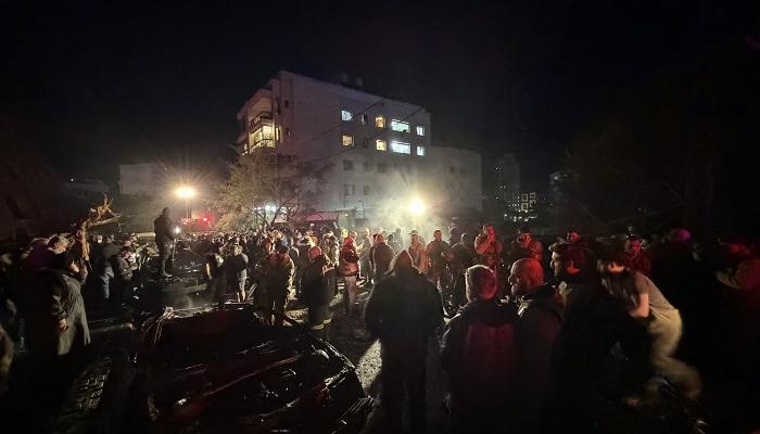 3 غارات على بيروت.. إسرائيل تستهدف «قياديا كبيرا» بحزب الله