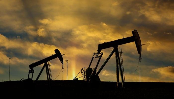 سعر النفط الأمريكي يقفز 12.5% وبرنت يصعد 7%.. حمى في السوق عقب خطاب ترامب