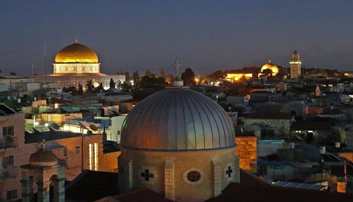 إعادة فتح المسجد الأقصى وكنيسة القيامة بالقدس الخميس