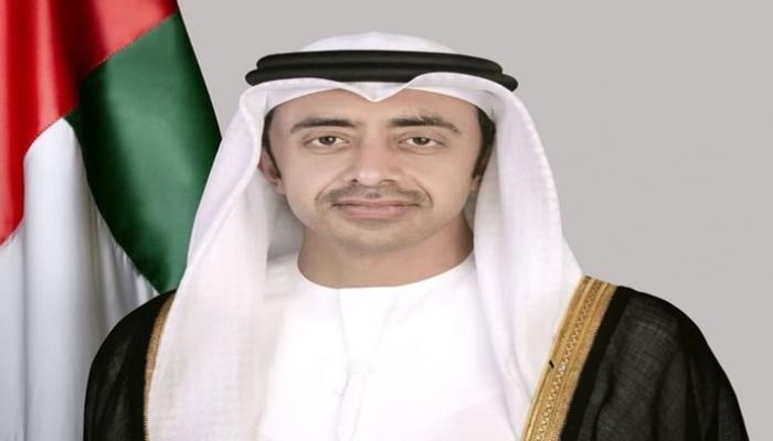 عبدالله بن زايد يبحث مع عدد من وزراء الخارجية تطورات الأوضاع بالمنطقة