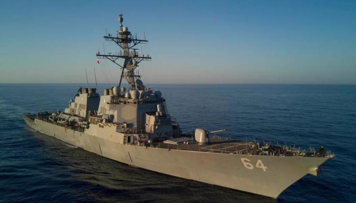 أمريكا تطلق عملية لفرض السيطرة على مضيق هرمز.. الموعد والأهداف