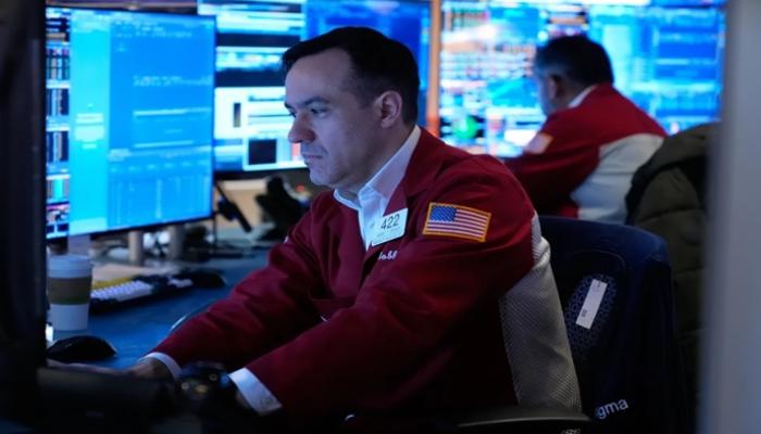 وول ستريت.. «ستاندرد آند بورز 500» يسجل قمة تاريخية عند الإغلاق