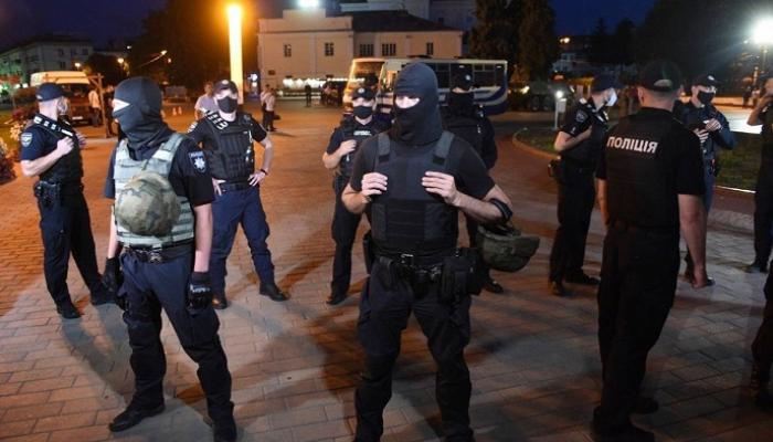 قتلى واحتجاز رهائن في كييف.. هجوم إرهابي لافت بـ«الحي الهادئ»