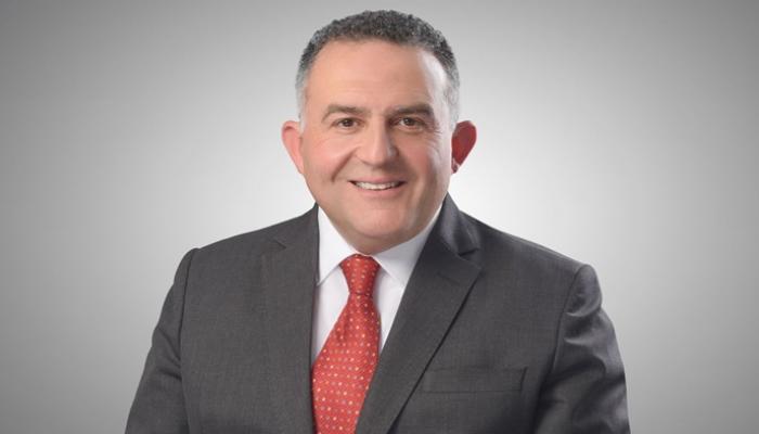 أول اجتماع لرئيس البورصة المصرية الجديد.. طرح 6 شركات حكومية لتعزيز سوق المال