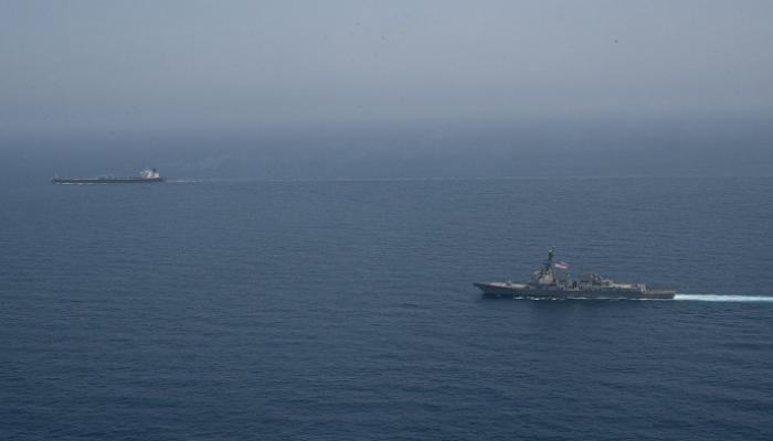 الجيش الأمريكي يعترض سفينة تابعة لـ«أسطول الظل» الإيراني