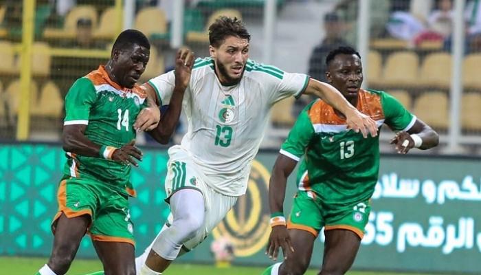 من القارة السمراء.. لاعبان لإنهاء صداع الدفاع في منتخب الجزائر
