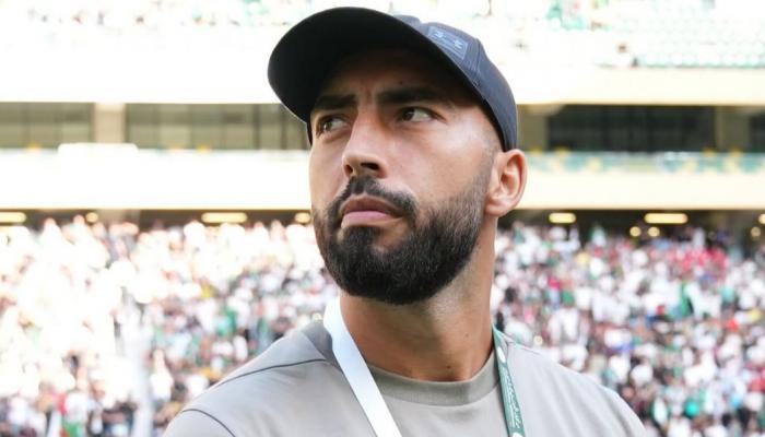 حيماد عبدلي يكشف «مُشكلة» منتخب الجزائر