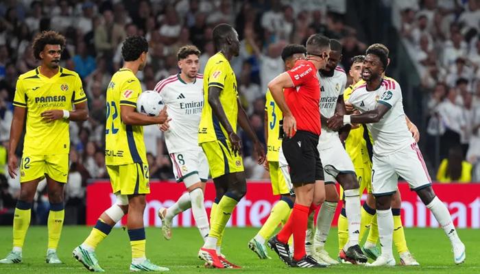 فينيسيوس جونيور مهدد بالإيقاف في الكلاسيكو