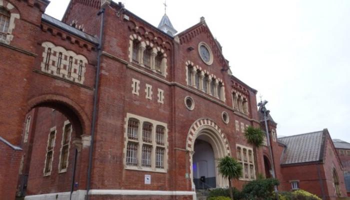 ميزانيات سجون بريطانيا.. اقتطاعات «وحشية» قادت لأوضاع كارثية