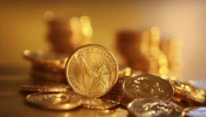سعر الذهب اليوم.. تراجع الدولار يدفع «الثمين» للصعود مجددا
