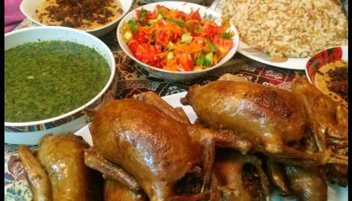 الملوخية والحمام المحشي يثيران الاستنفار في مطار أمريكي (فيديو)