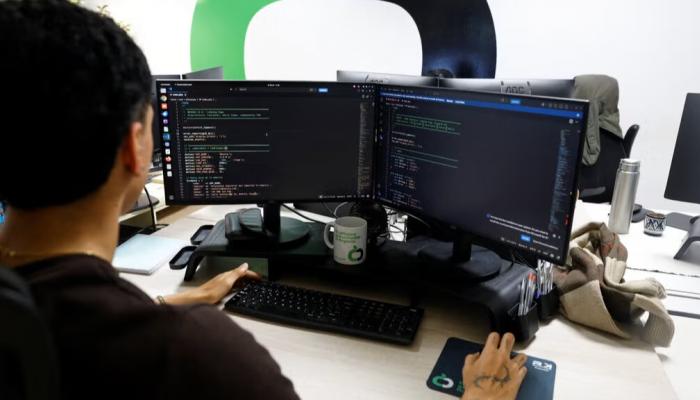 العمود الفقري للإنترنت.. ما هي لغة PHP ولماذا تهيمن على المواقع منذ 30 عامًا؟