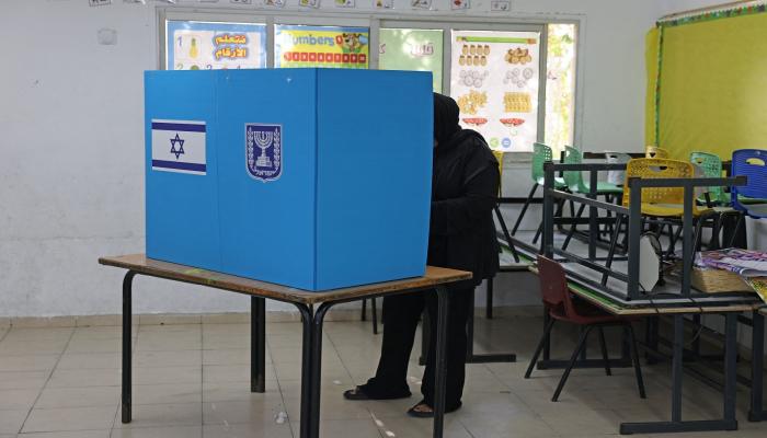 مراكز الاقتراع تغلق أبوابها أمام الناخبين في إسرائيل