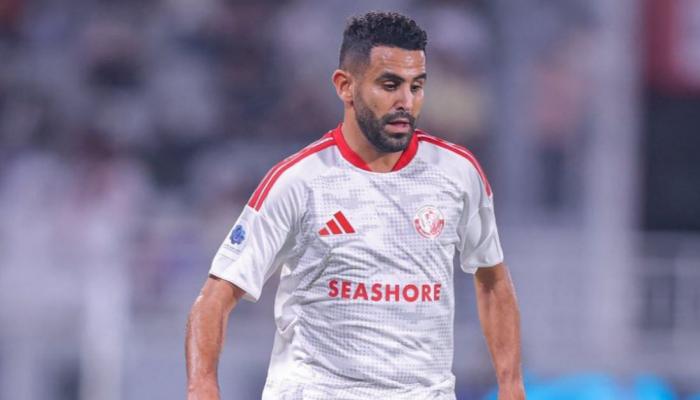 بسلاحه الخاص.. كيف ظهر «الساحر» رياض محرز أمام الهلال السعودي؟