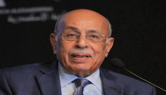 مقتنيات مفيد شهاب تثير الجدل في مصر بعد ظهورها في المزادات